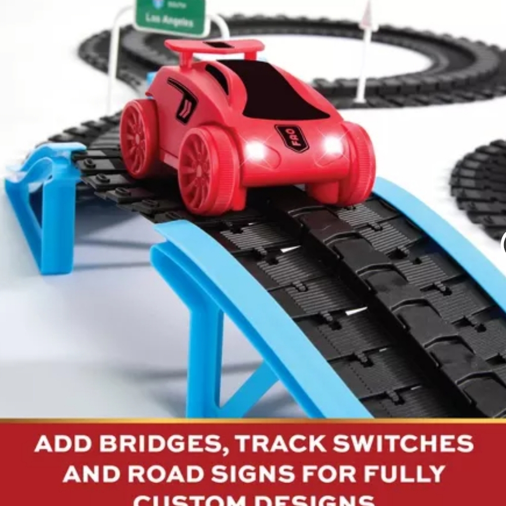 🎄🎁FAO Schwarz To The Build & Race Set with Red Car And 12 Feet Flex Track - Picture 7 of 9